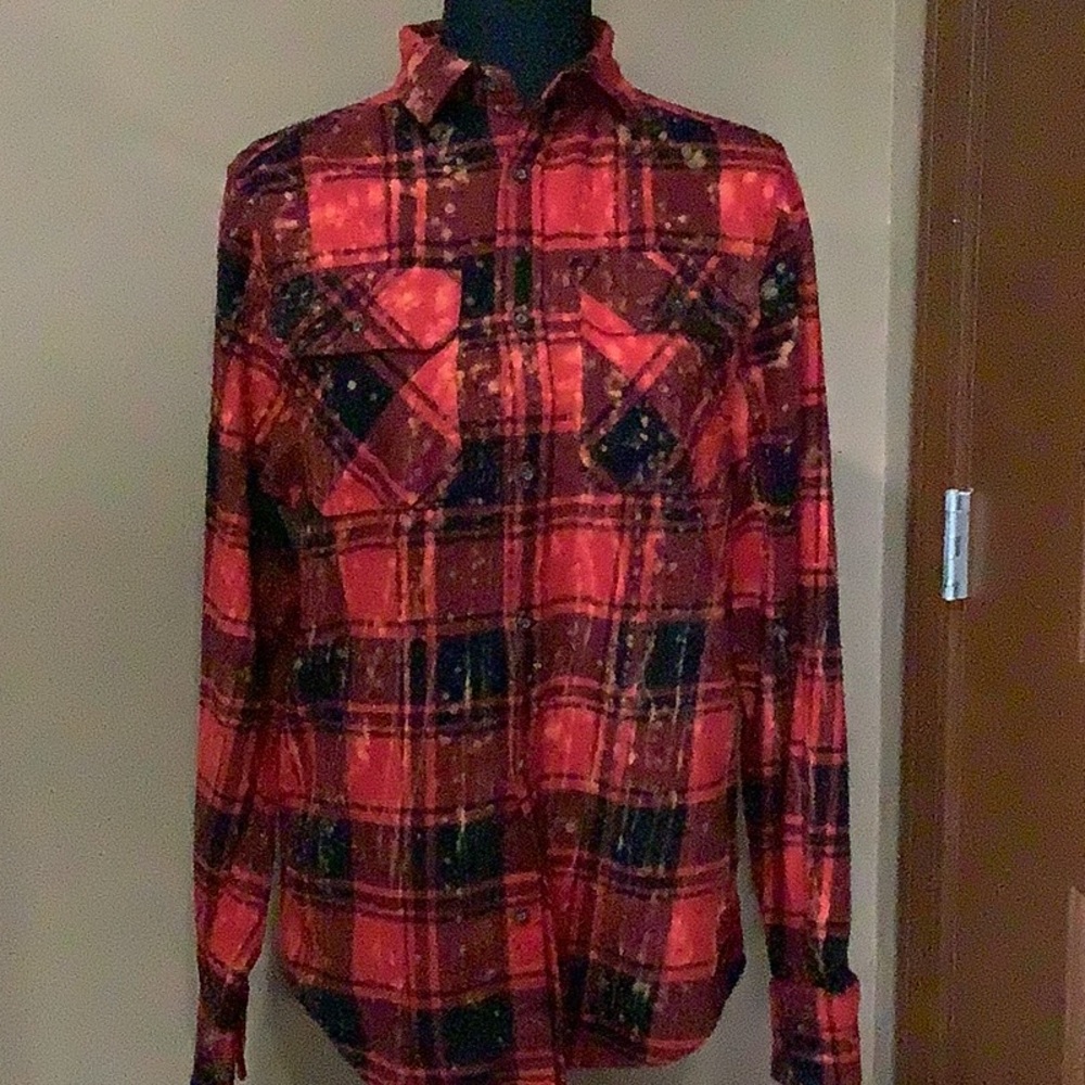 Angry Minnow Woman’s Small Red Plaid Flannel Shirt with Graphic FishingnnPatch - Picture 3 of 4